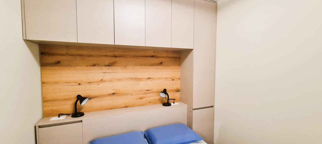 2V1 - Center Apartment 1 Tirana Exteriér fotografie